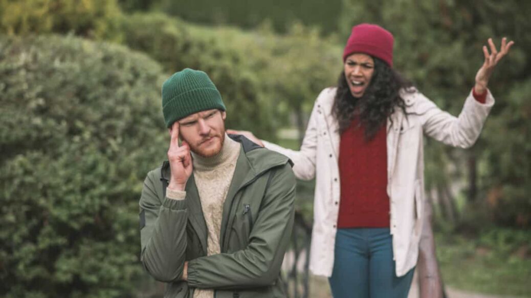 manipulacion en la pareja, me esta manipulando, mi pareja me manipula, mi pareja intenta mantenerme bajo su control, es maltrato si me manipula